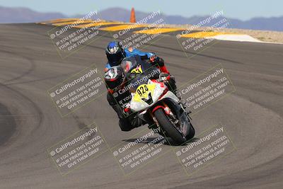 media/Oct-30-2022-CVMA (Sun) [[fb421c3cec]]/Race 5 Amateur Formula Middleweight/